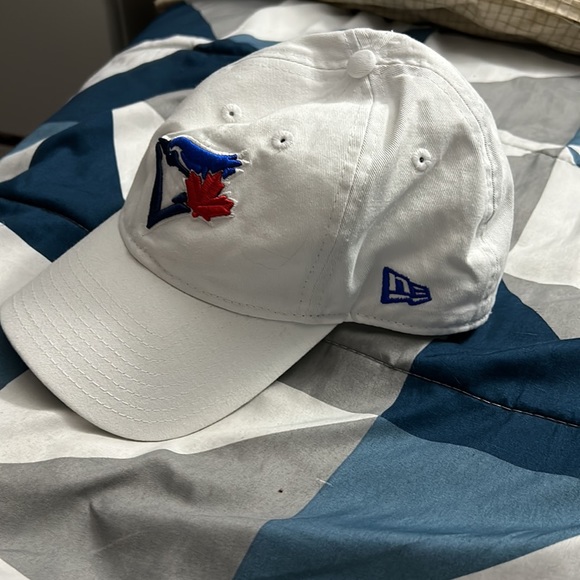 COPY - White Toronto Blue Jays New Era Cap - Picture 2 of 5